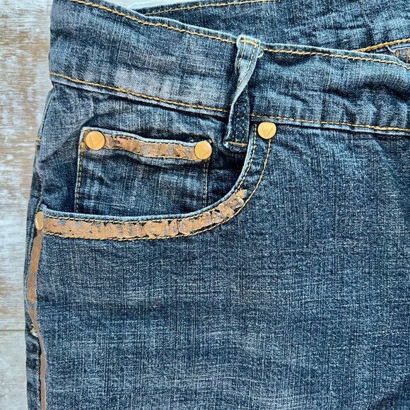 Christine Denim Shorts - Picture 3 of 8